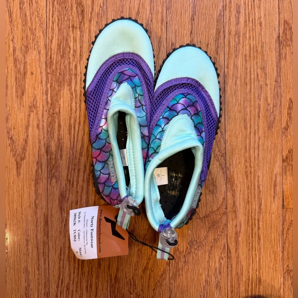 NWT Norty Kids Slip-On Water Shoes Purple Mermaid Size 1